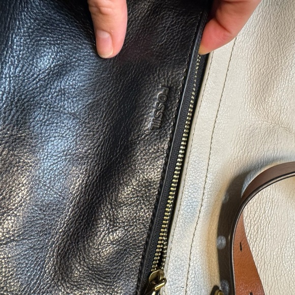 👜 Fossil Harper Black Cream Leather Crossbody Messenger Purse OS 👜 - Picture 7 of 11